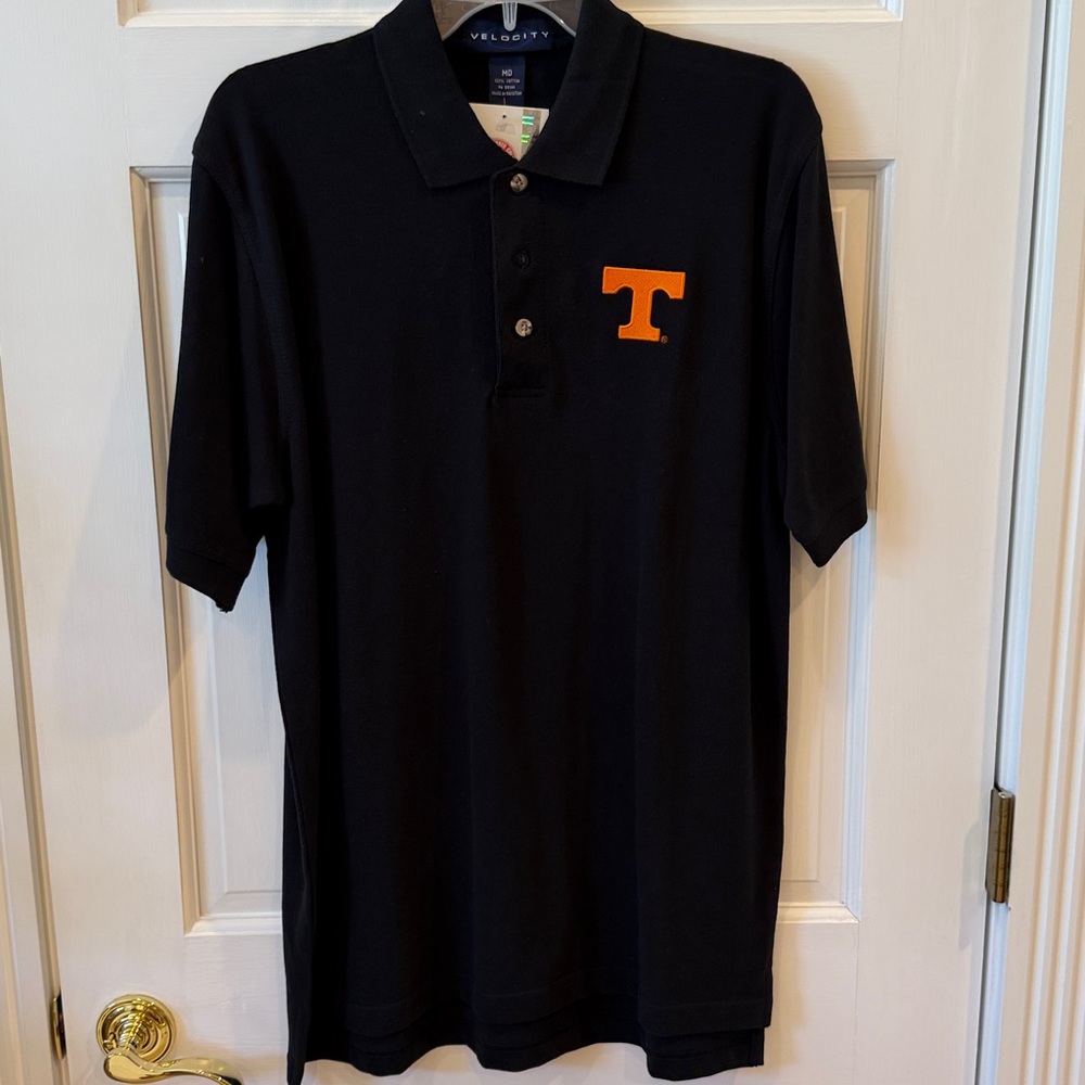 Men’s Tennessee  Vols NWT  Velocity Black Cotton Short Sleeve Shirt. Size Medium